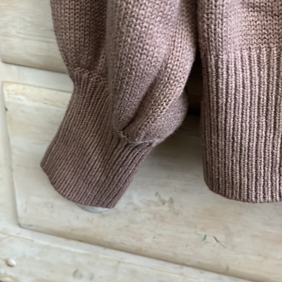 Sweater - Picture 3 of 6